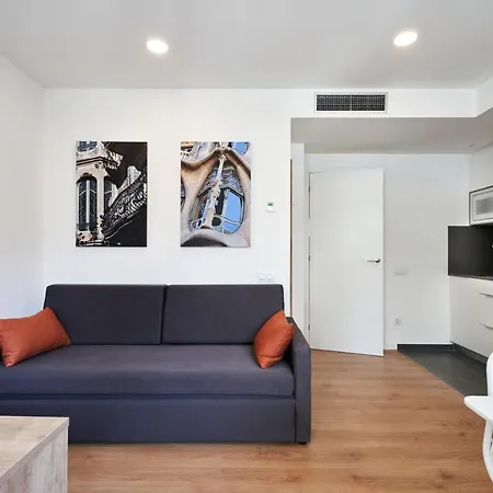 Augusta Aparthotel 3*