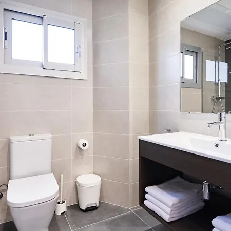 Augusta Aparthotel 3*