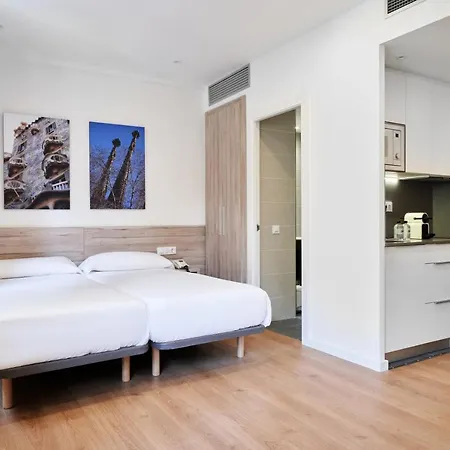 Augusta Aparthotel