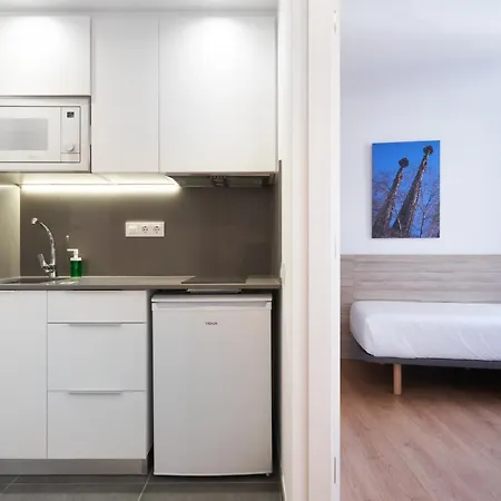 Augusta Aparthotel 3*