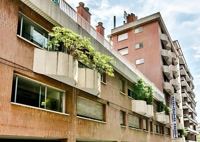 Augusta Aparthotel 3*